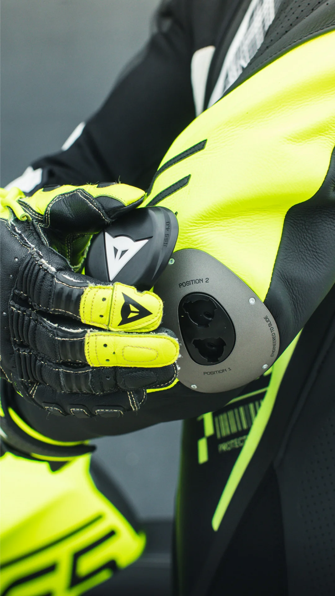 Dainese Audax D-ZIP Einteiler Lederkombi – Perforierter Rennanzug | Herren | Schwarz/Neon Gelb - Image 21