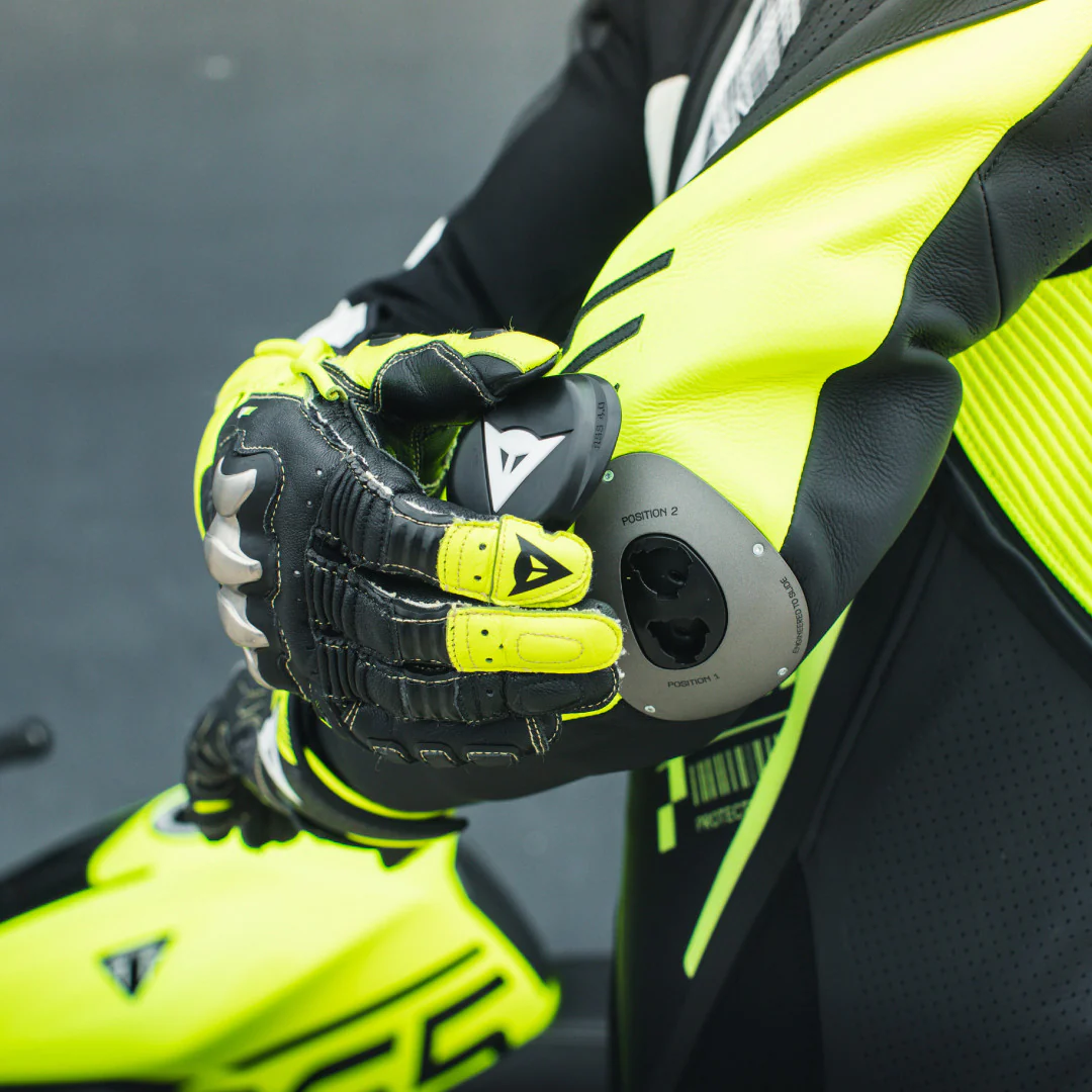Dainese Audax D-ZIP Einteiler Lederkombi – Perforierter Rennanzug | Herren | Schwarz/Neon Gelb - Image 25