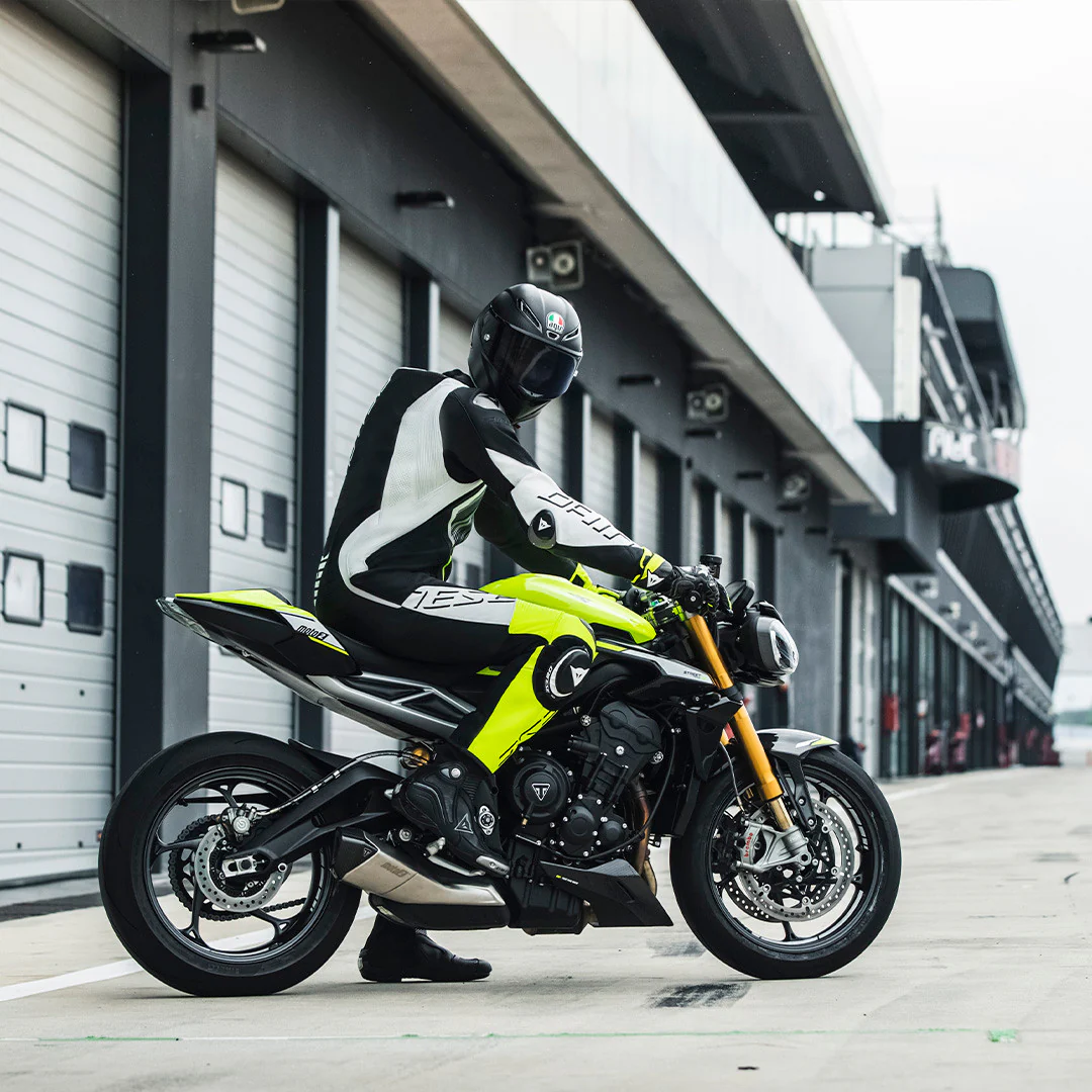 Dainese Audax D-ZIP Einteiler Lederkombi – Perforierter Rennanzug | Herren | Schwarz/Neon Gelb - Image 26