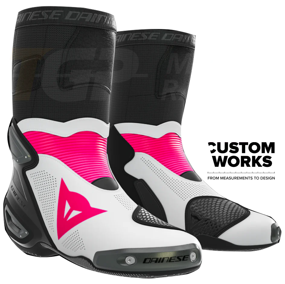 Dainese Motorradbekleidung & Schutzausrüstung | Lederkombi, Handschuhe, Stiefel & mehr