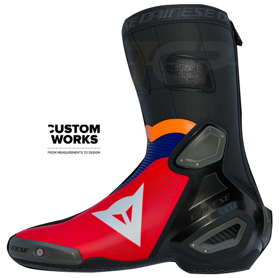 Dainese Axial 2 Air Racing und Straßen Motorradstiefel Luca Marini Replica 2026 | Herren | Lava Rot / Electric Blau / Fluo Orange / Weiß | Custom Works - Image 3