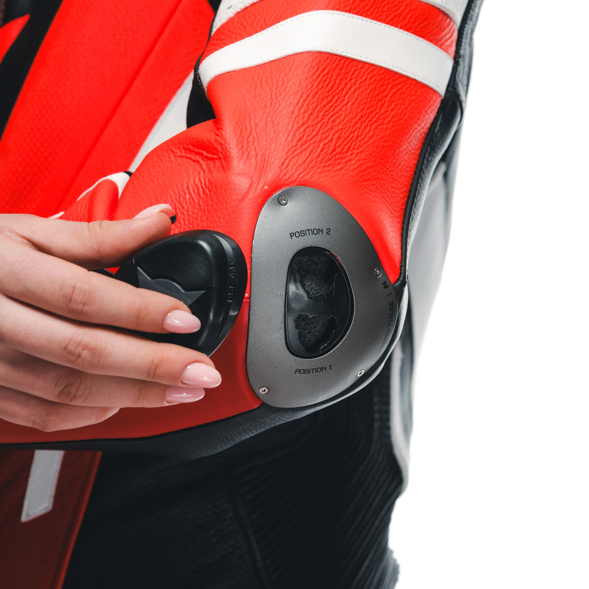 Dainese Misano 3 Lady D-AIR® Einteiler Lederkombi – Perforierter Airbag Rennanzug | Frauen | Rot - Image 9