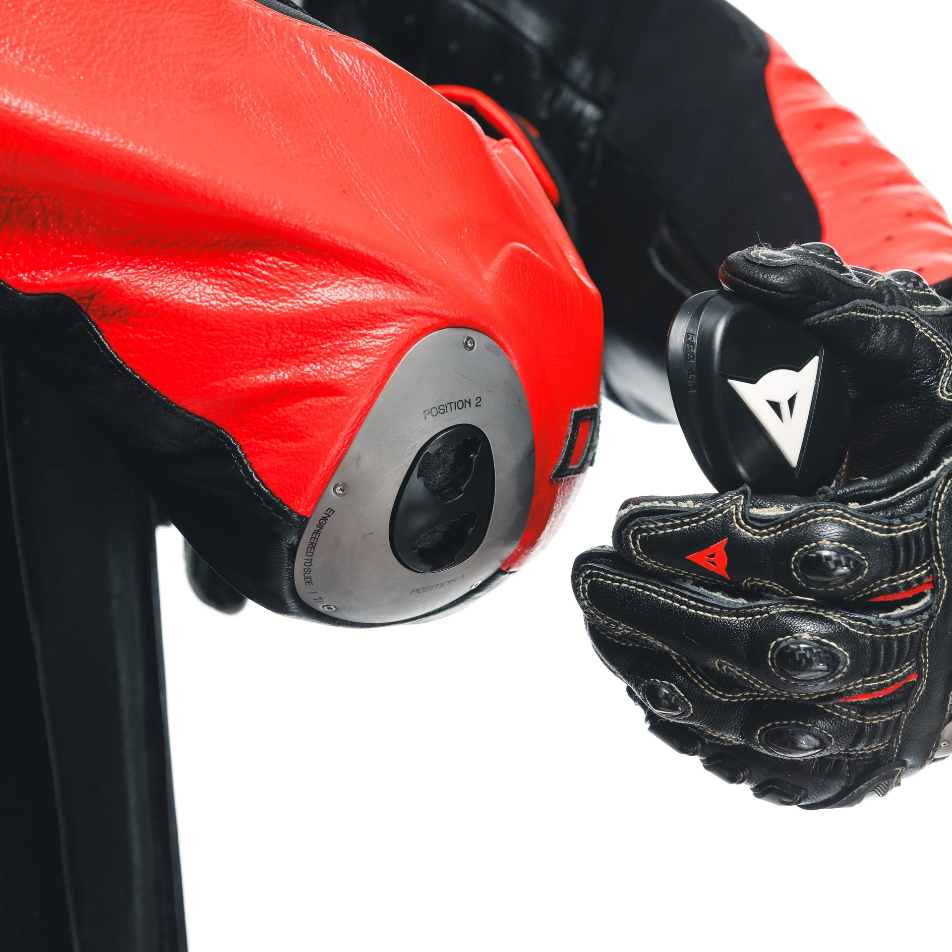 Dainese Mugello 3 D-AIR® Einteiler Lederkombi – Perforierter Airbag Rennanzug | Herren | Schwarz/Rot - Image 6