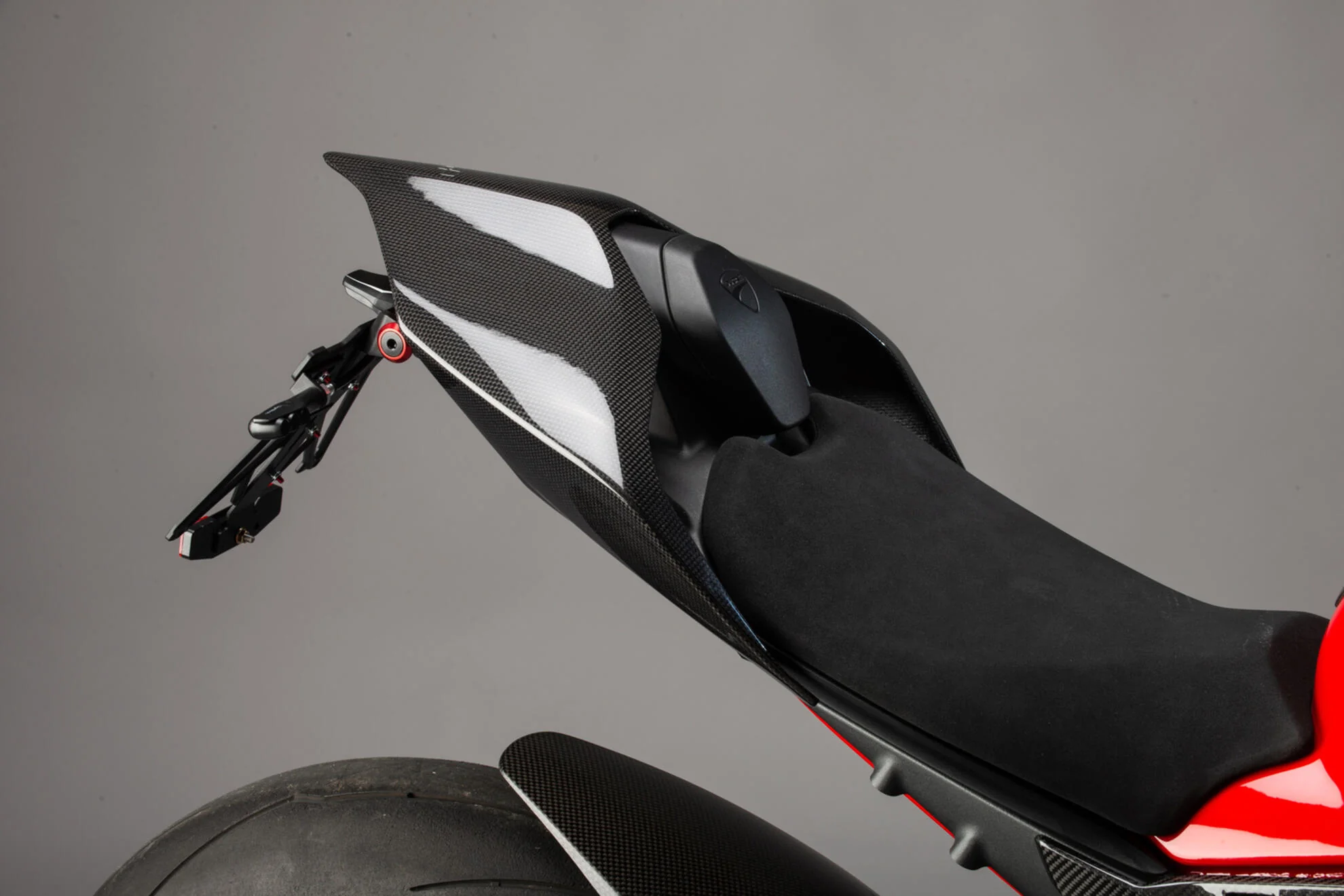 Heckverkleidung Carbon LighTech Ducati Panigale V4/S/R (18-24) CARD0890 - Image 4