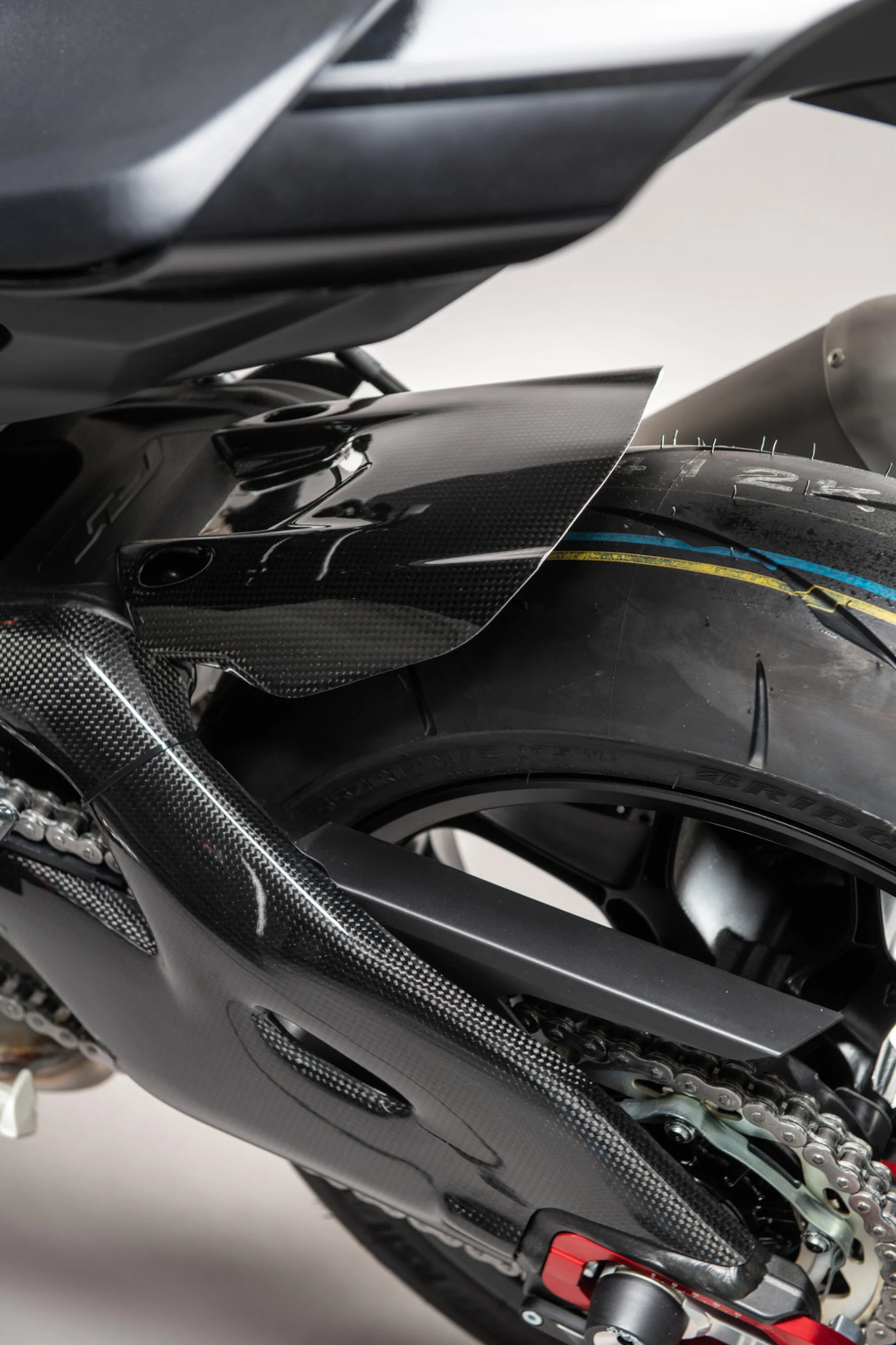 Hinterer Kotflügel Carbon LighTech Yamaha YZF-R1/M RN32, RN49 & RN65 (15-26) CARY5020 - Image 3