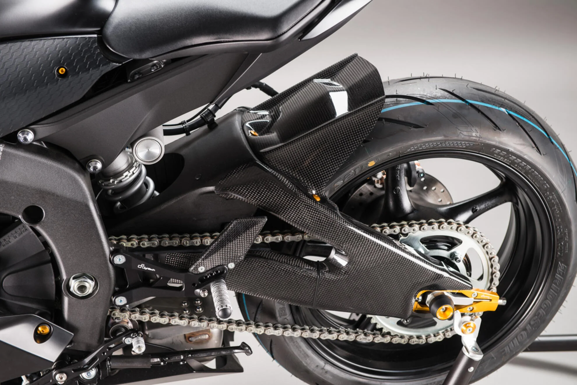 Hinterer Kotflügel Carbon LighTech Yamaha YZF-R6 RJ11, RJ15, RJ27 (06-26) CARY9920 - Image 3