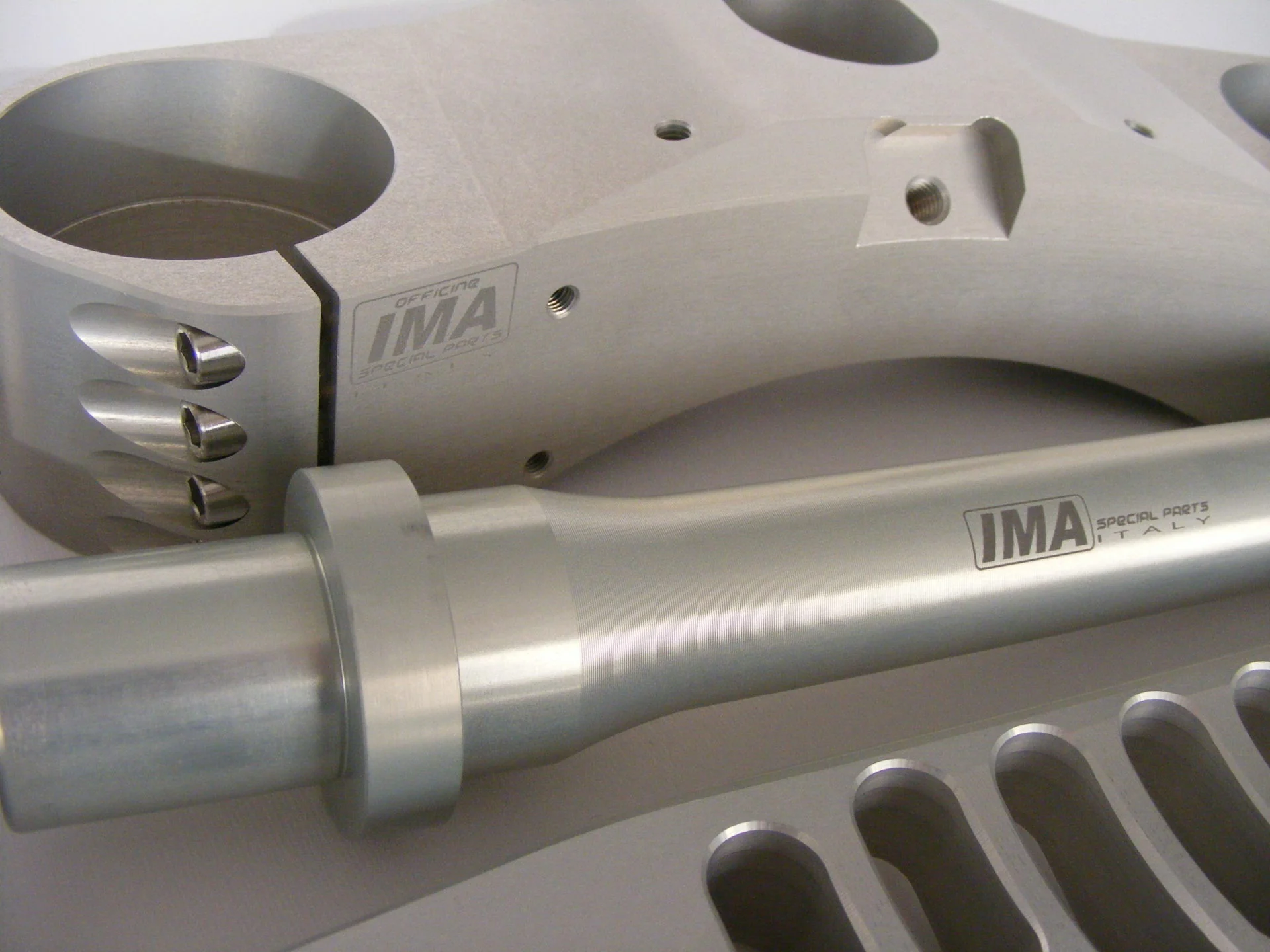 Ima Special Parts Racing Gabelbrücke Ducati Panigale V4 (18-24) - Image 6