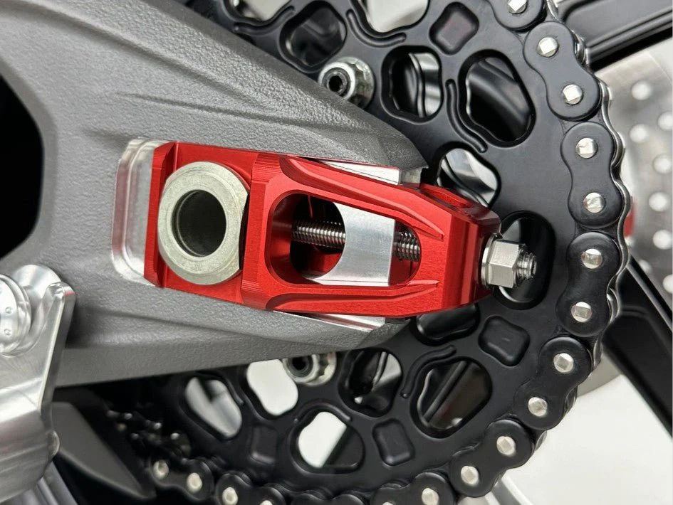 Kettenspanner Kit mit Bremssattelhalter und Brembo P2-24 64mm X206001 Motocorse Ducati Panigale V4/S (25-26) - Image 9