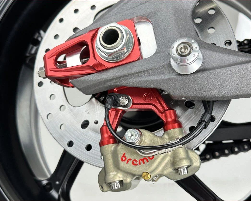 Kettenspanner Kit mit Bremssattelhalter und Brembo P2-30 69.5 mm XA6H530 Motocorse Ducati Panigale V4/S (25-26) - Image 5