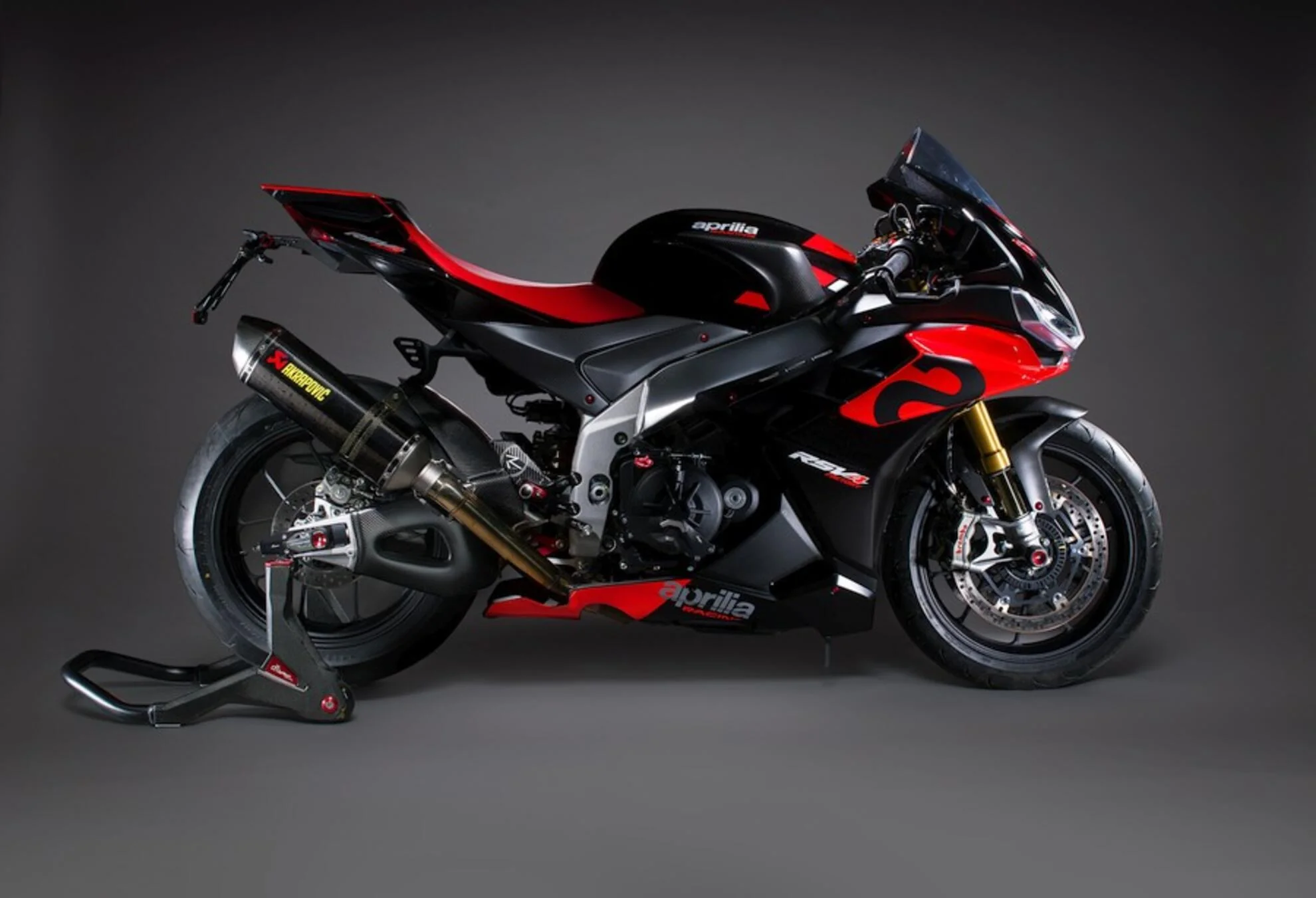 Fußrastenanlage R LighTech Aprilia RSV4/RF/RR/1100 Factory (17-26) FTRAP005R - Image 5