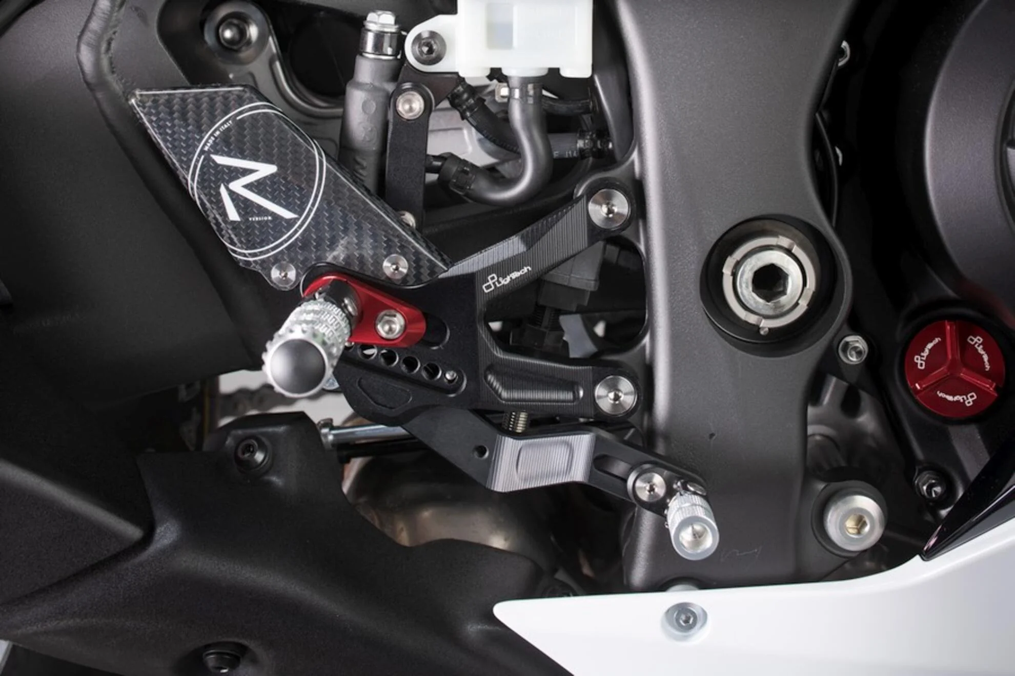 Fußrastenanlage R LighTech Kawasaki ZX-10 R/RR (21-26) FTRKA011R - Image 8