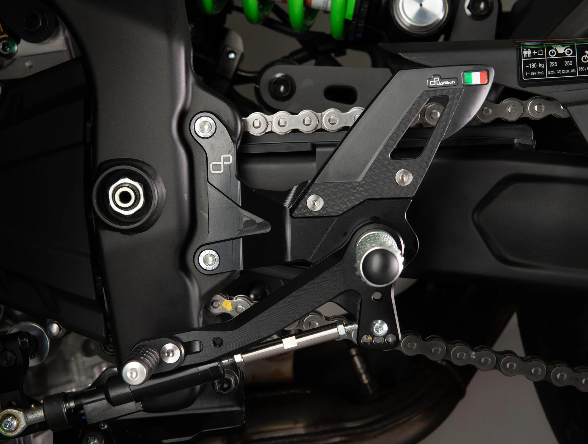 Fußrastenanlage Track-Use LighTech Kawasaki ZX-4 RR (23-25) FTRKA014 - Image 5