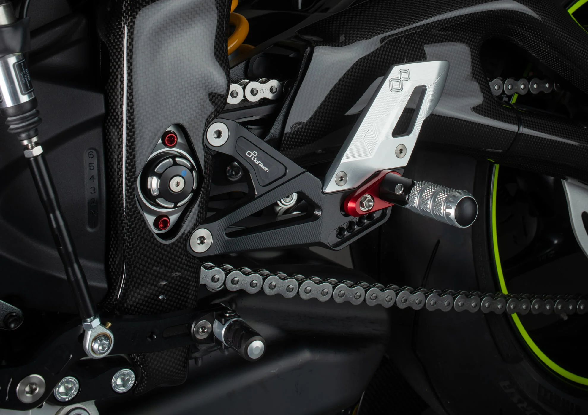 Fußrastenanlage R LighTech Triumph Daytona 675/765 (13-21) FTRTR005R - Image 4
