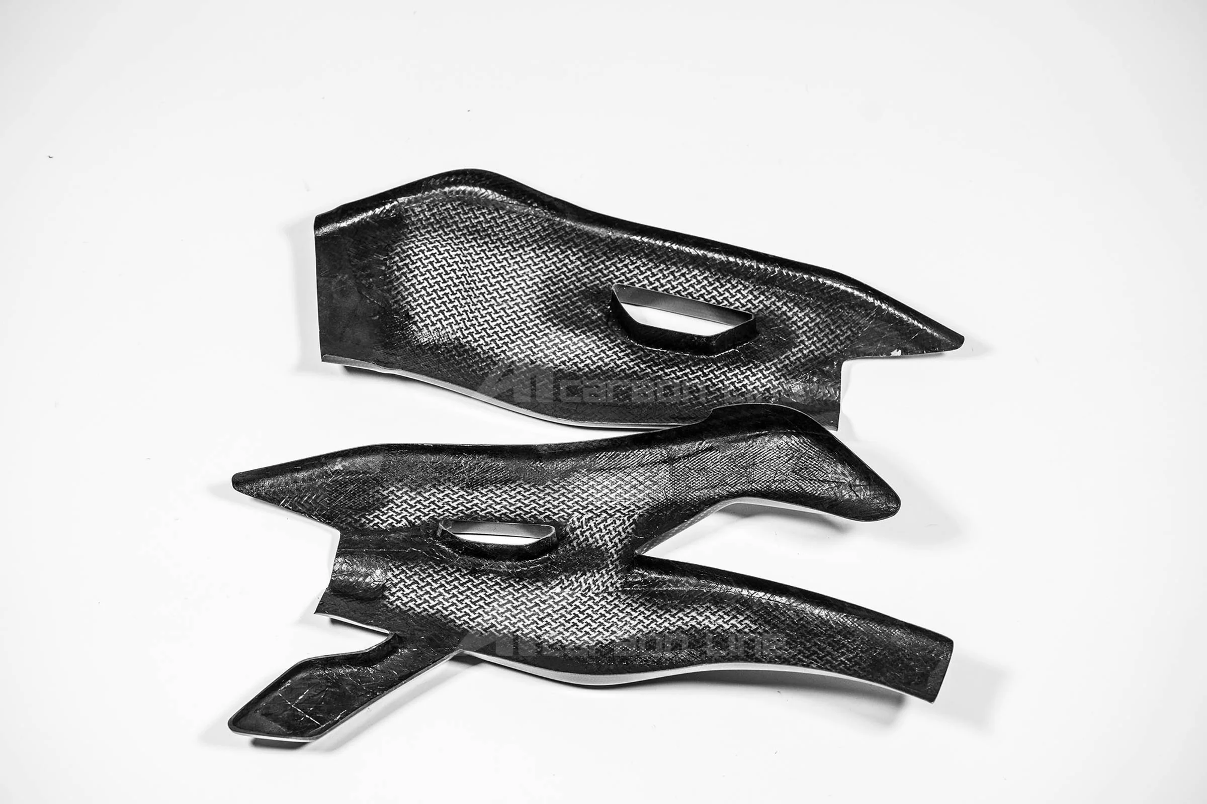Schwingenabdeckungen 200g AP Carbon Line Yamaha YZF-R1/M RN32, RN49 und RN65 (15-26) - Image 8