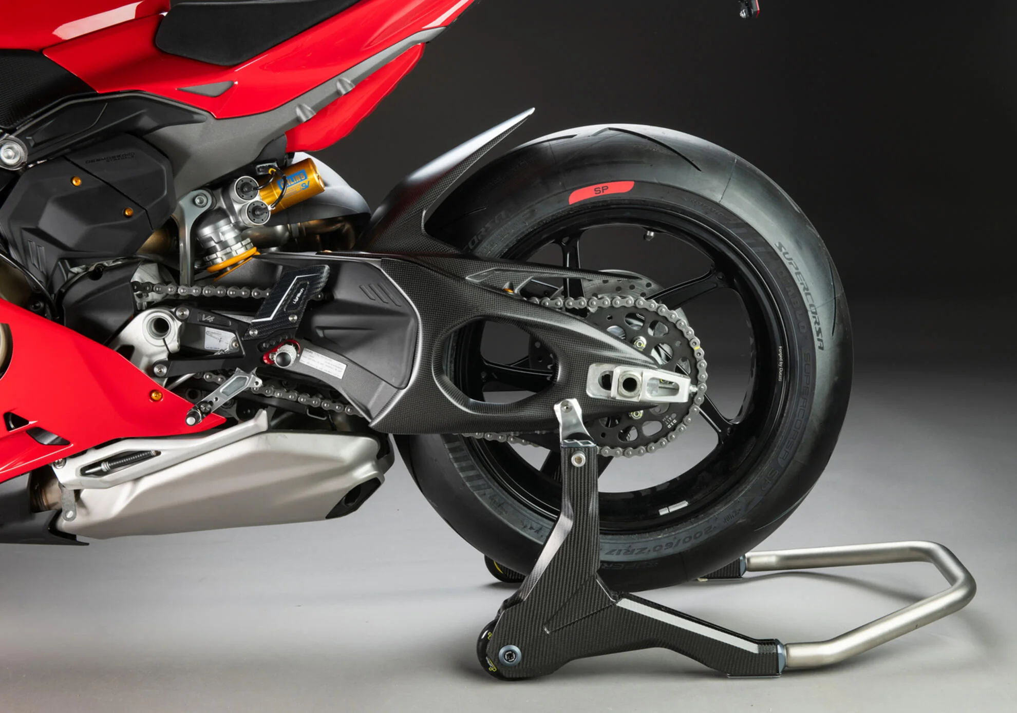 Schwingenabdeckungen Carbon LighTech Ducati Panigale V4/S/R (25-26) CARD2460M - Image 3