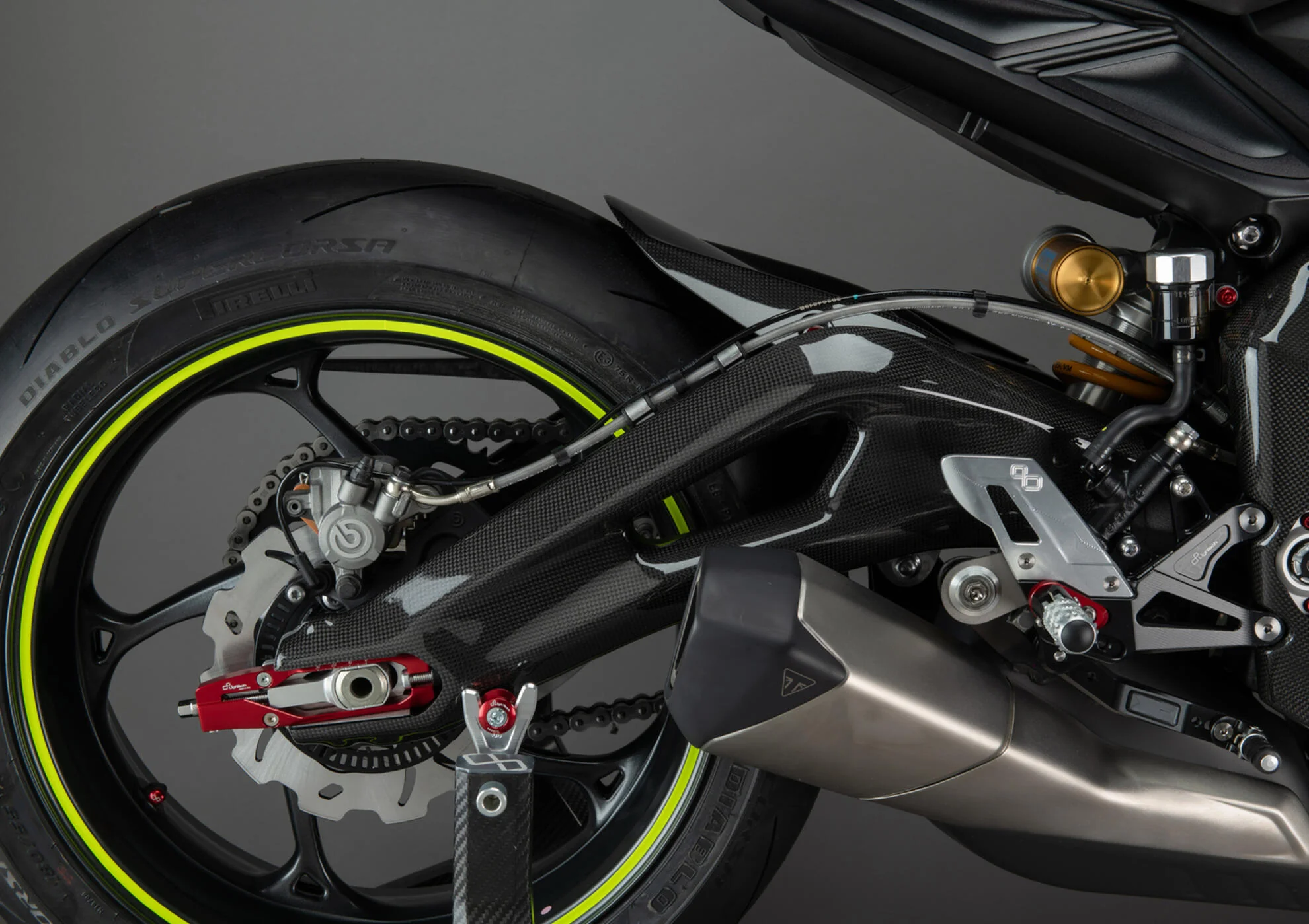 Schwingenabdeckungen Carbon LighTech Triumph Street Triple 765 S / R / RS / Moto2 (17-26) CART2460 - Image 2