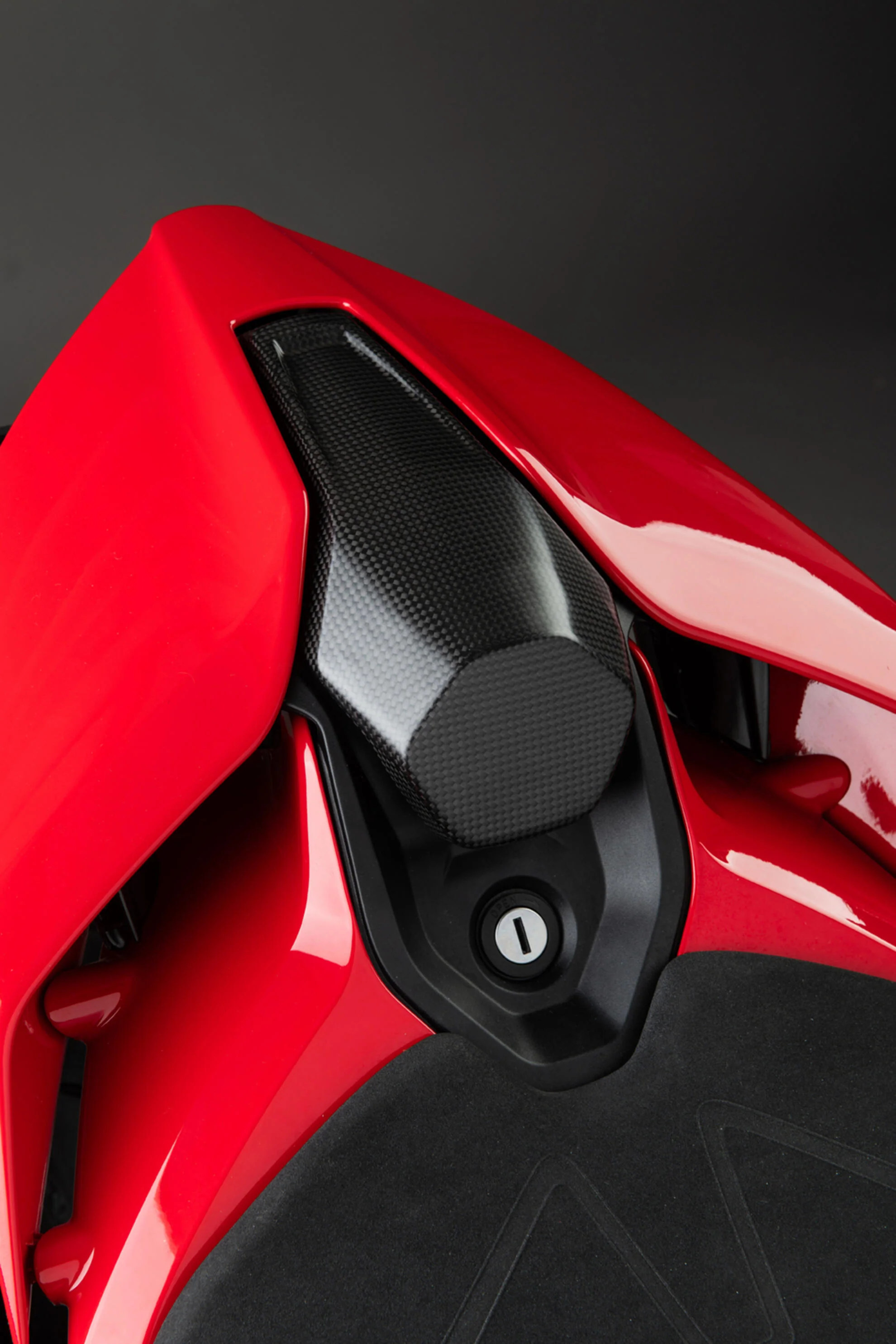 Soziusabdeckung Carbon LighTech Ducati Panigale V4/S (25-26) CARD2492M - Image 2
