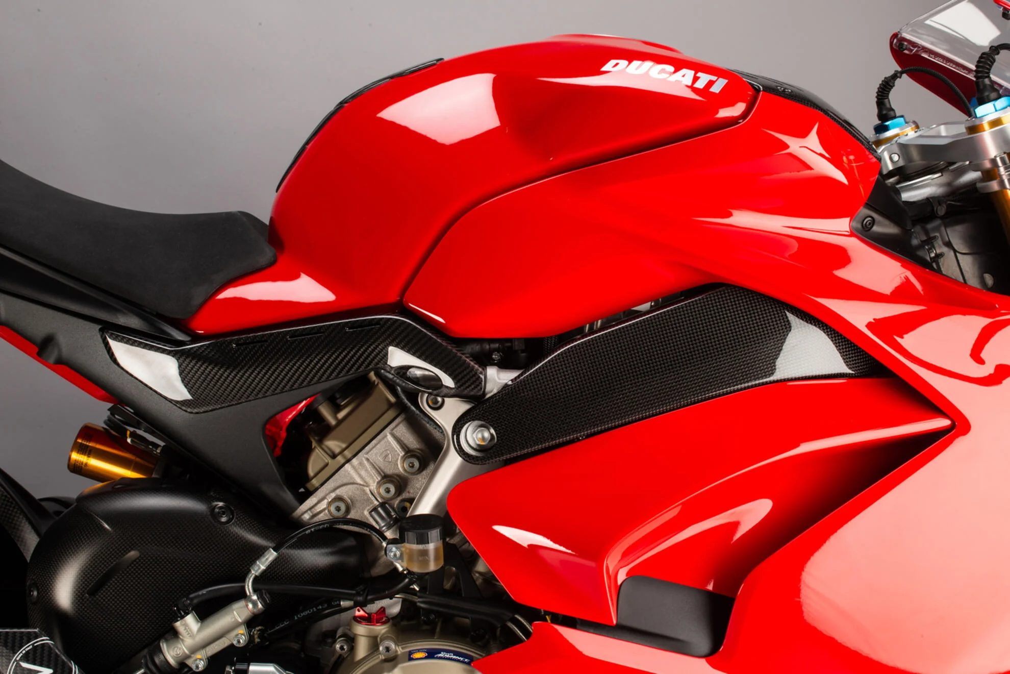 Heckrahmenabdeckung Carbon LighTech Ducati Panigale V4/S/R (18-24) CARD0880 - Image 5