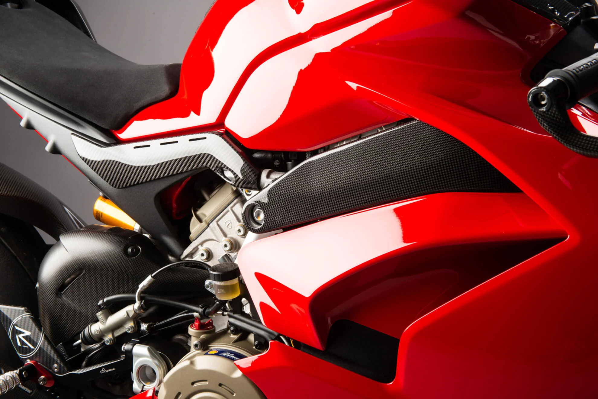 Heckrahmenabdeckung Carbon LighTech Ducati Panigale V4/S/R (18-24) CARD0880 - Image 6