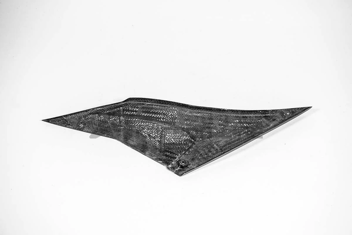 Tankseitenteil Unten Rechts 200g AP Carbon Line Aprilia RSV4/RR/1100 Factory (21-25) - Image 5