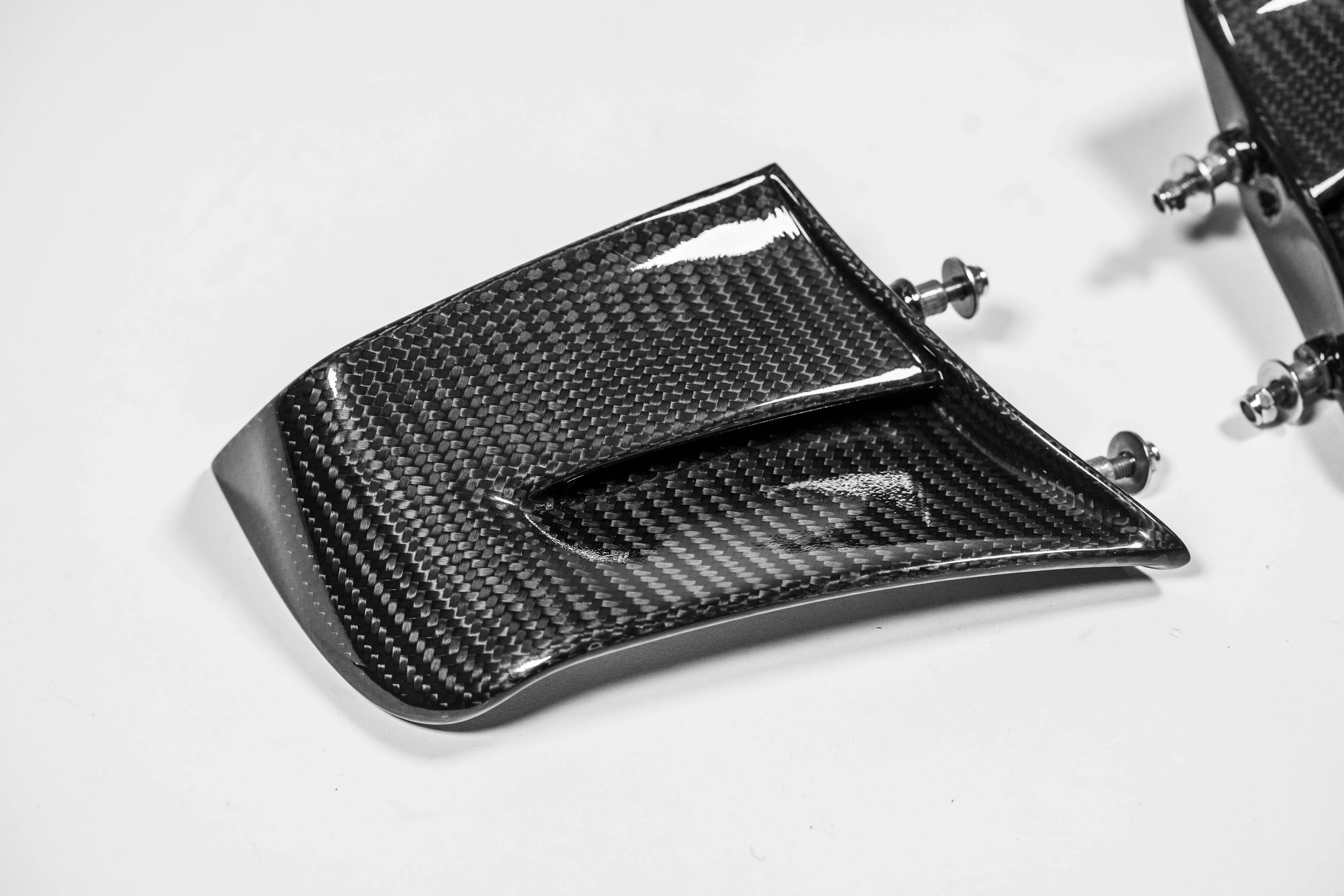 Winglets 200g AP Carbon Line Ducati Panigale V4/S/R (22-24) - Image 2